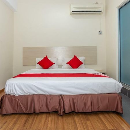 Hotel Oyo 1158 906 Airport Malacca Exteriér fotografie